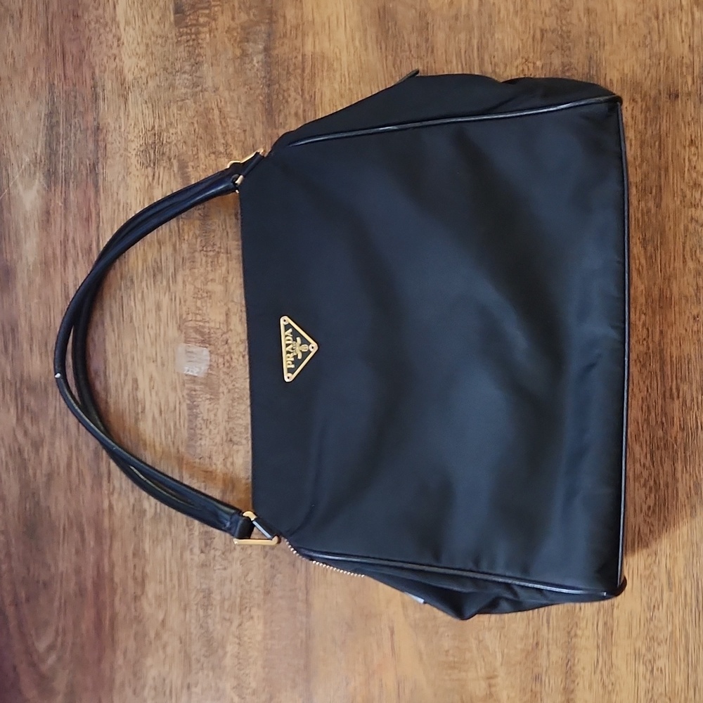 VINTAGE 2001 PRADA BAG